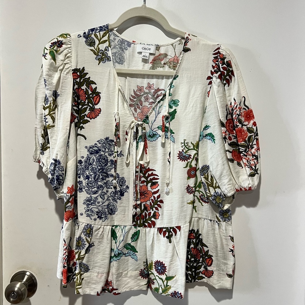 🛍️ CeCe Multicolor Floral Blouse